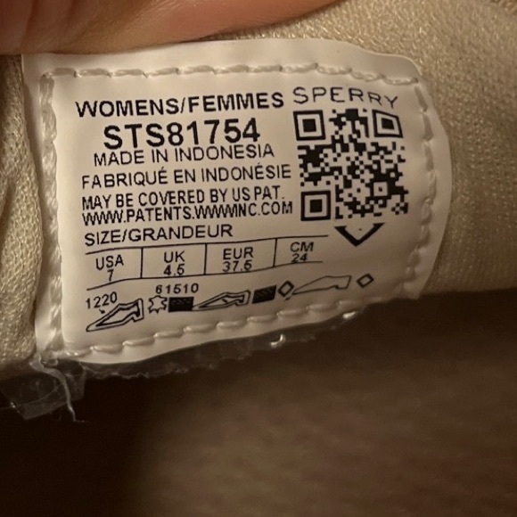 SPERRY Angelfish Metallic Boat Shoe, Size 7, used but in good condition - Picture 9 of 16